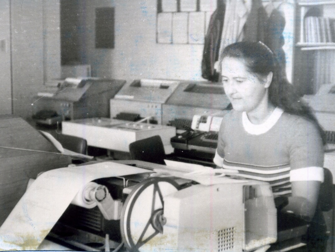 1987 год. Работа на аппарате РТА-80. Радиооператор Конкина Н.П.