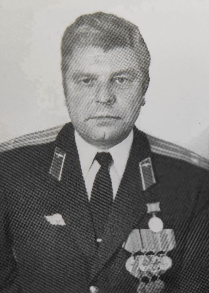 Начальник связи МЗЦ подполковник В.П. Огурцов.